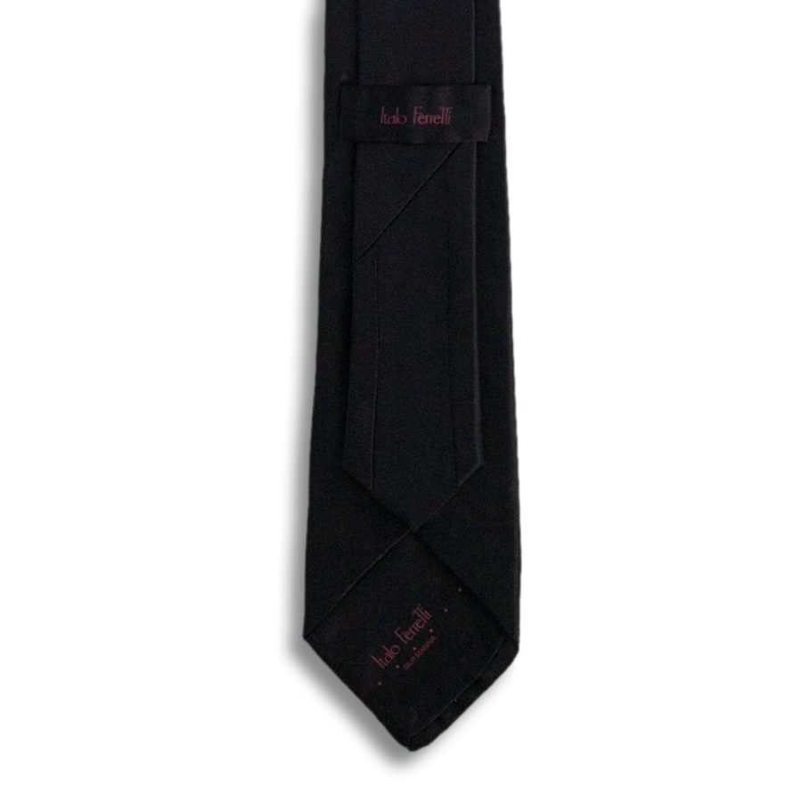 Black silk tie lined with bicolour black and red sequins