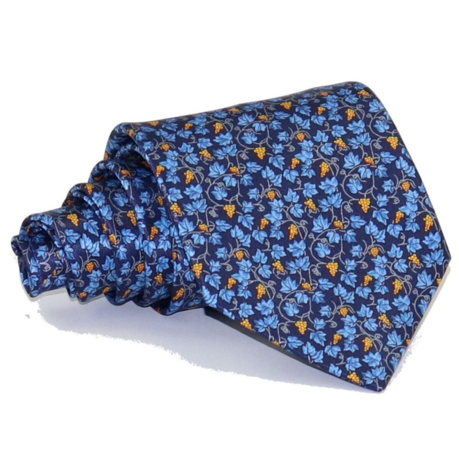 Tailored pleated silk necktie 419301-04