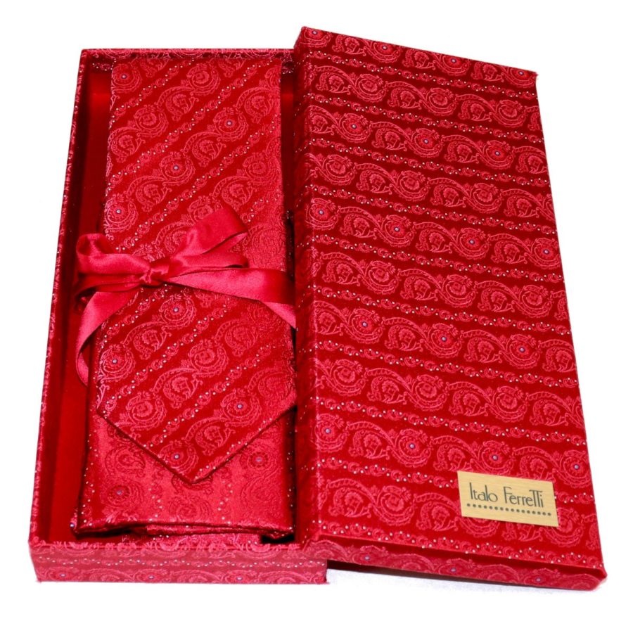 Red floral patterned tailored silk tie and pocket square set, matching silk box included 414532-02